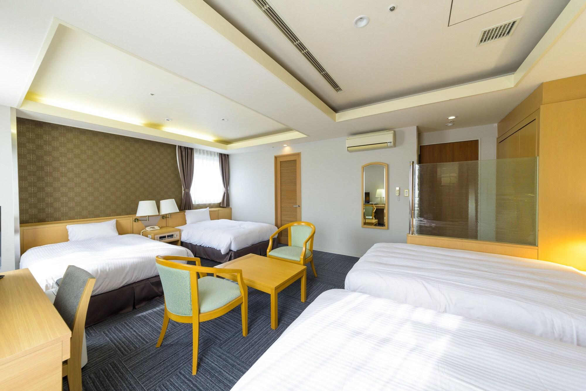 Surestay Plus Hotel By Best Western Shin-Осака Екстериор снимка