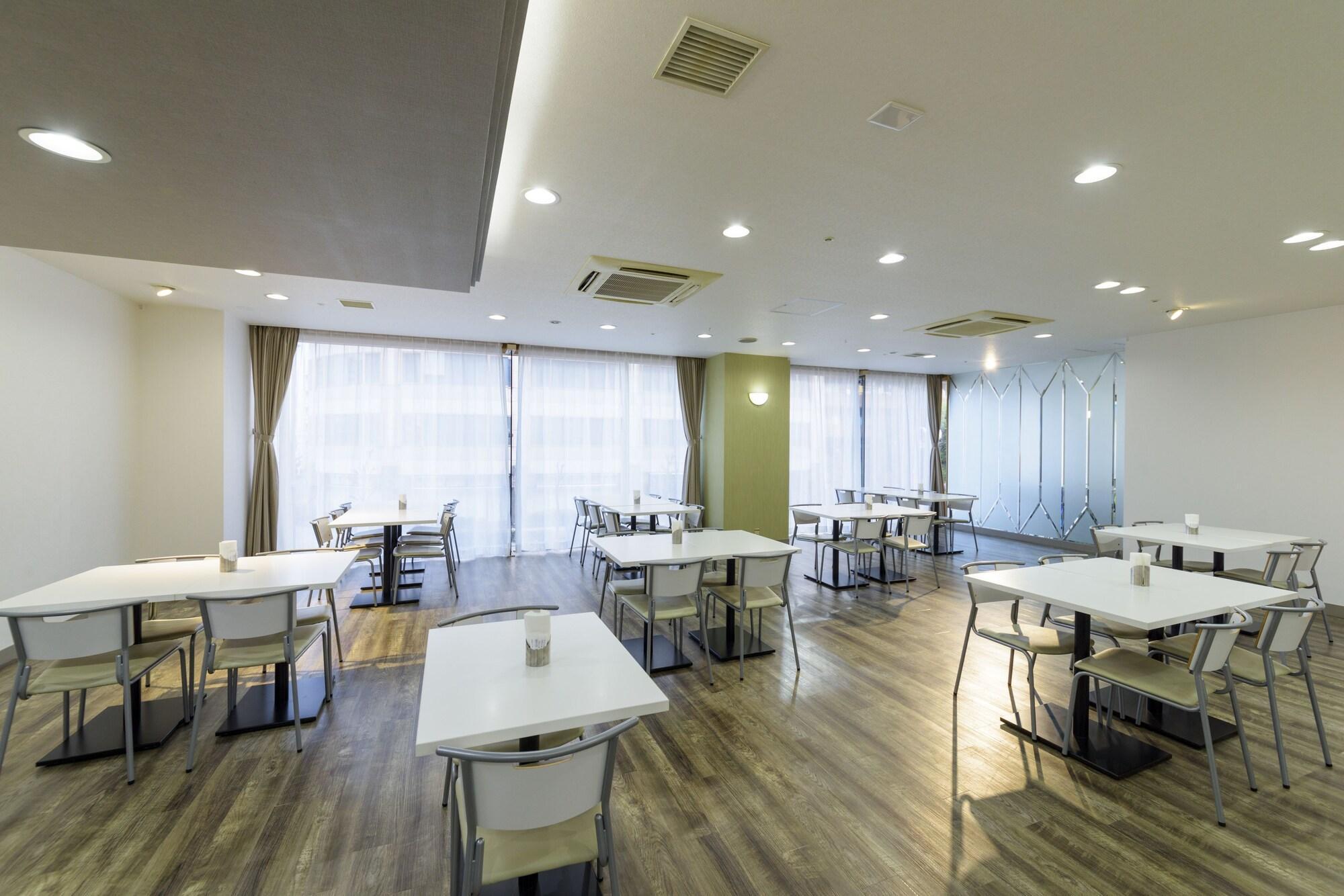Surestay Plus Hotel By Best Western Shin-Осака Екстериор снимка