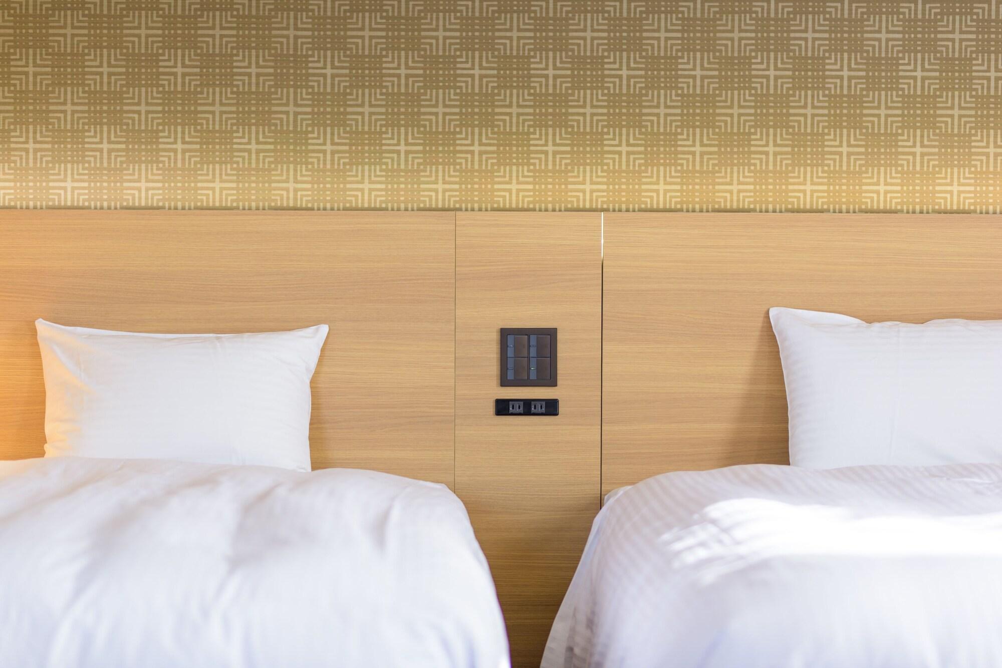 Surestay Plus Hotel By Best Western Shin-Осака Екстериор снимка