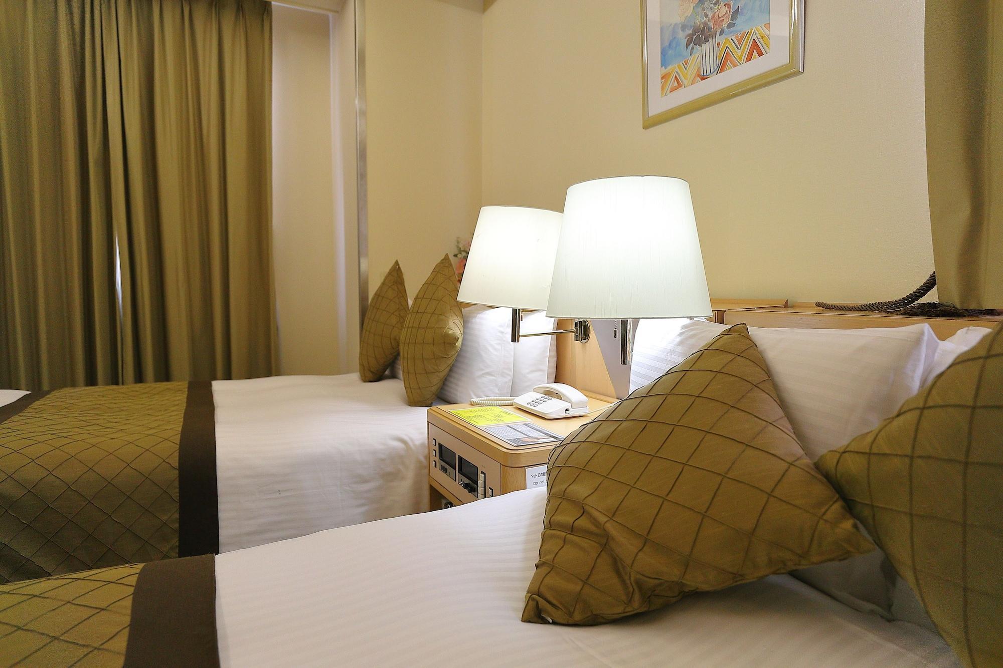 Surestay Plus Hotel By Best Western Shin-Осака Екстериор снимка