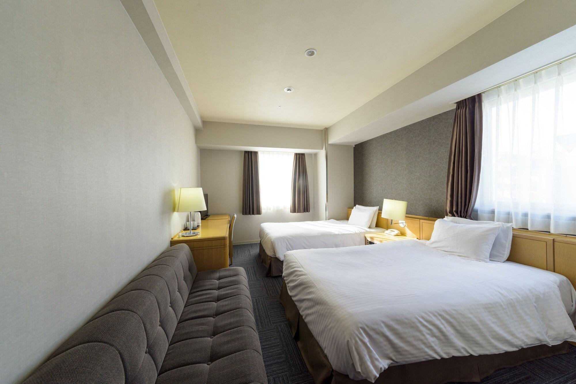 Surestay Plus Hotel By Best Western Shin-Осака Екстериор снимка