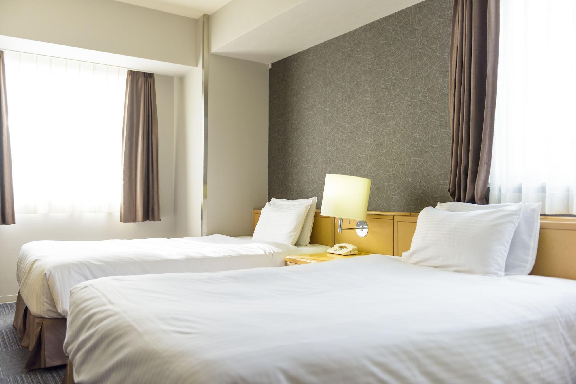 Surestay Plus Hotel By Best Western Shin-Осака Екстериор снимка