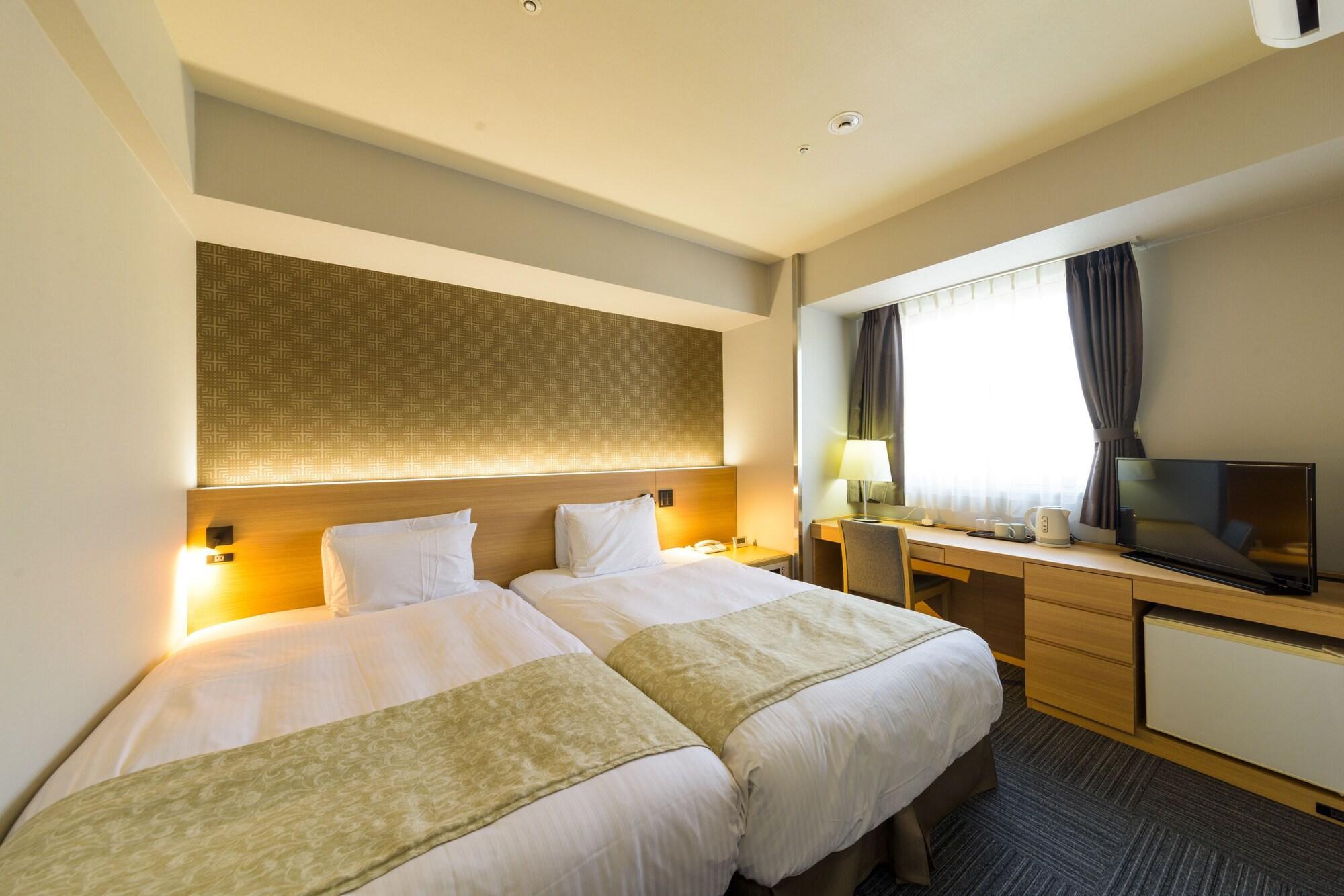 Surestay Plus Hotel By Best Western Shin-Осака Екстериор снимка